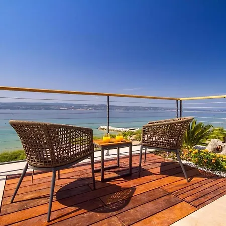 Beachfront Hedonist With Pool *